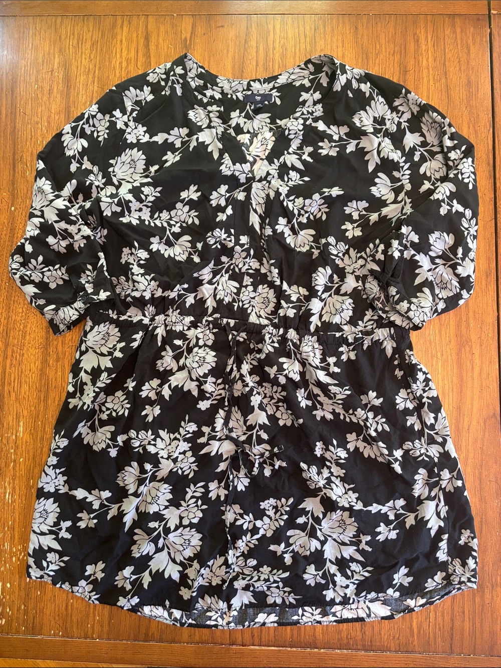 GAP long sleeve tie waist dress